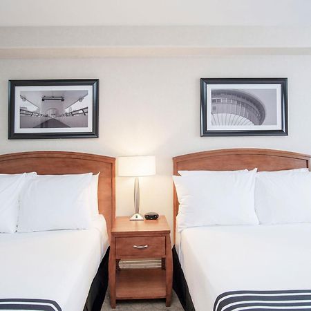 Sandman Hotel & Suites Calgary West Esterno foto