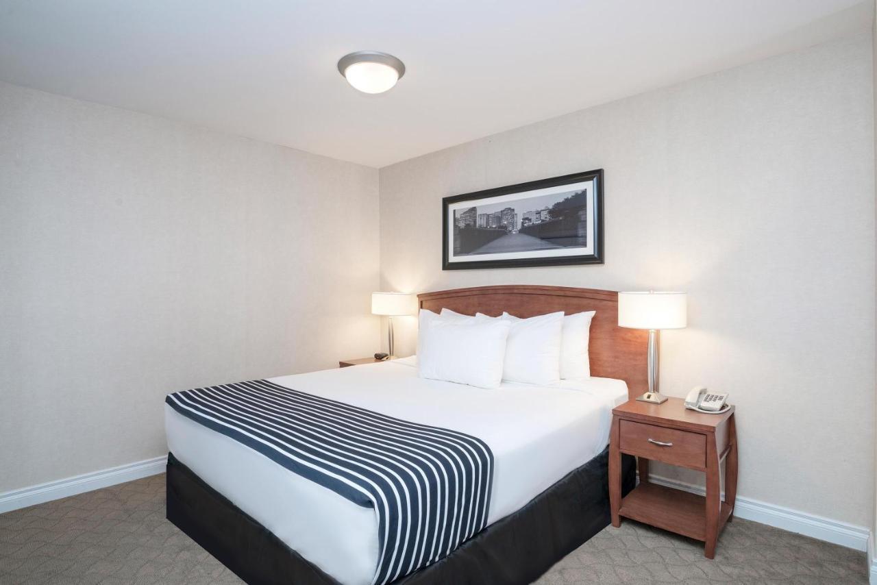 Sandman Hotel & Suites Calgary West Esterno foto