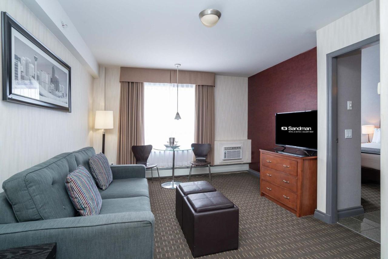 Sandman Hotel & Suites Calgary West Esterno foto