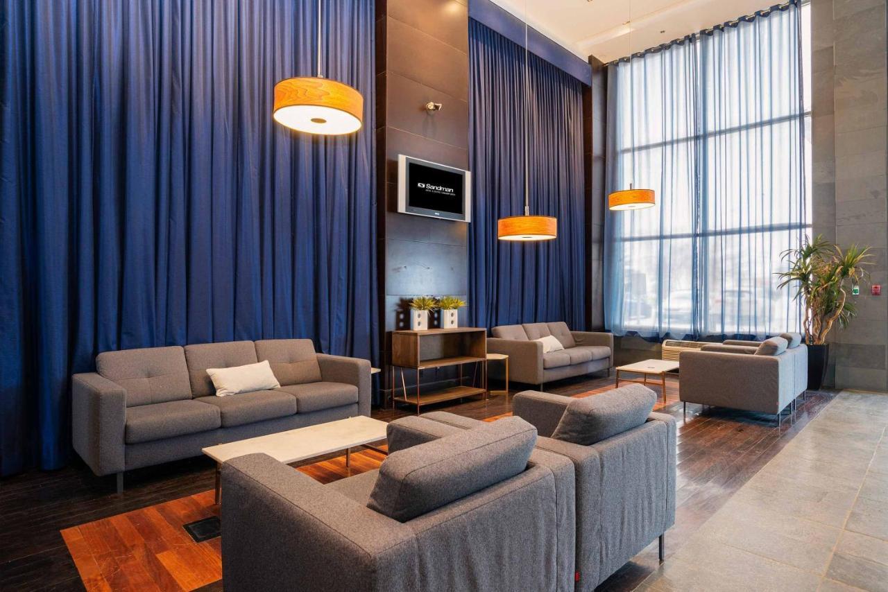 Sandman Hotel & Suites Calgary West Esterno foto