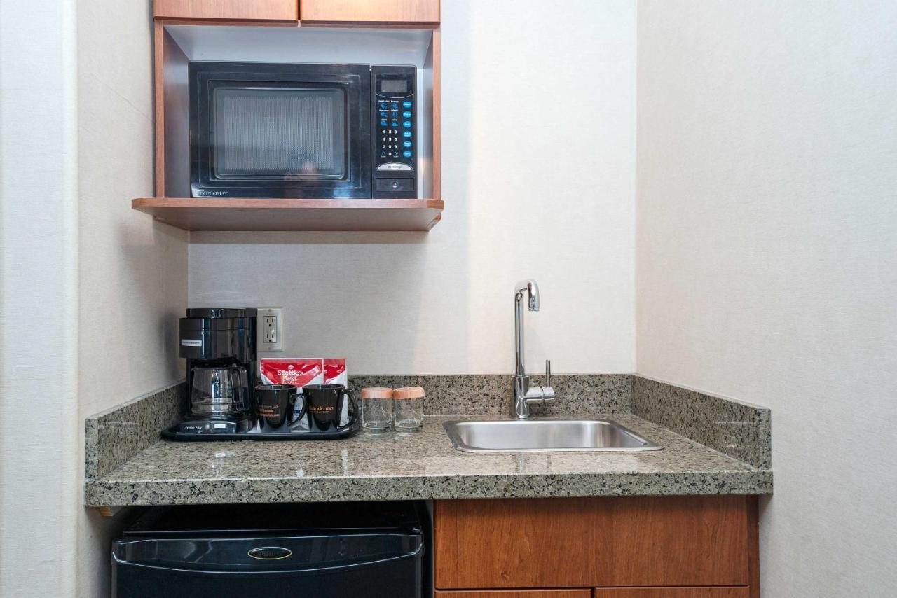 Sandman Hotel & Suites Calgary West Esterno foto