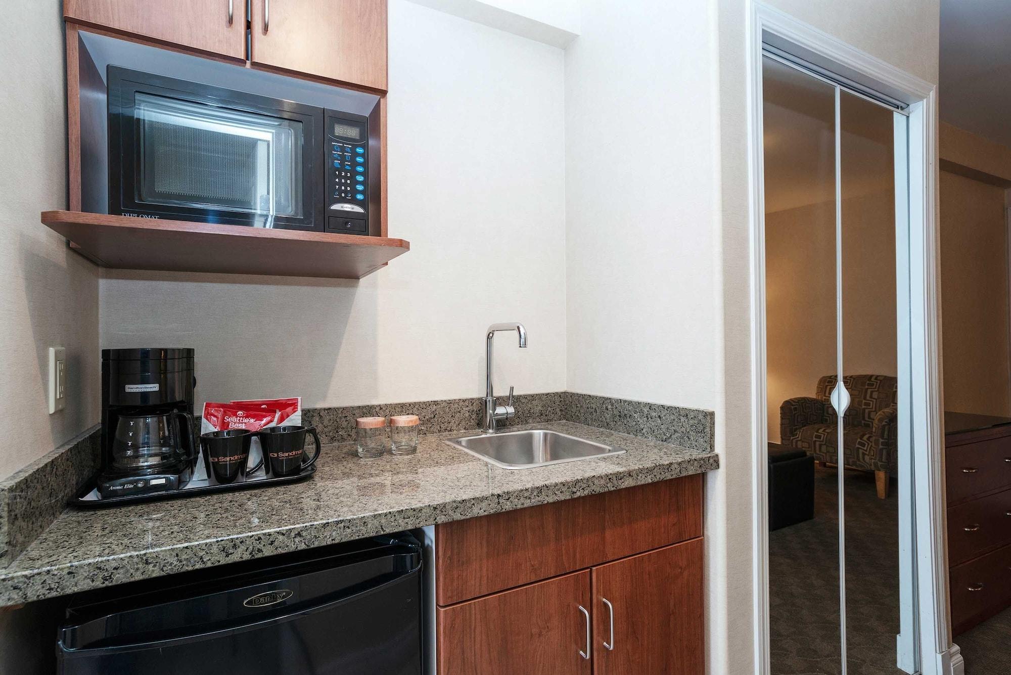 Sandman Hotel & Suites Calgary West Esterno foto