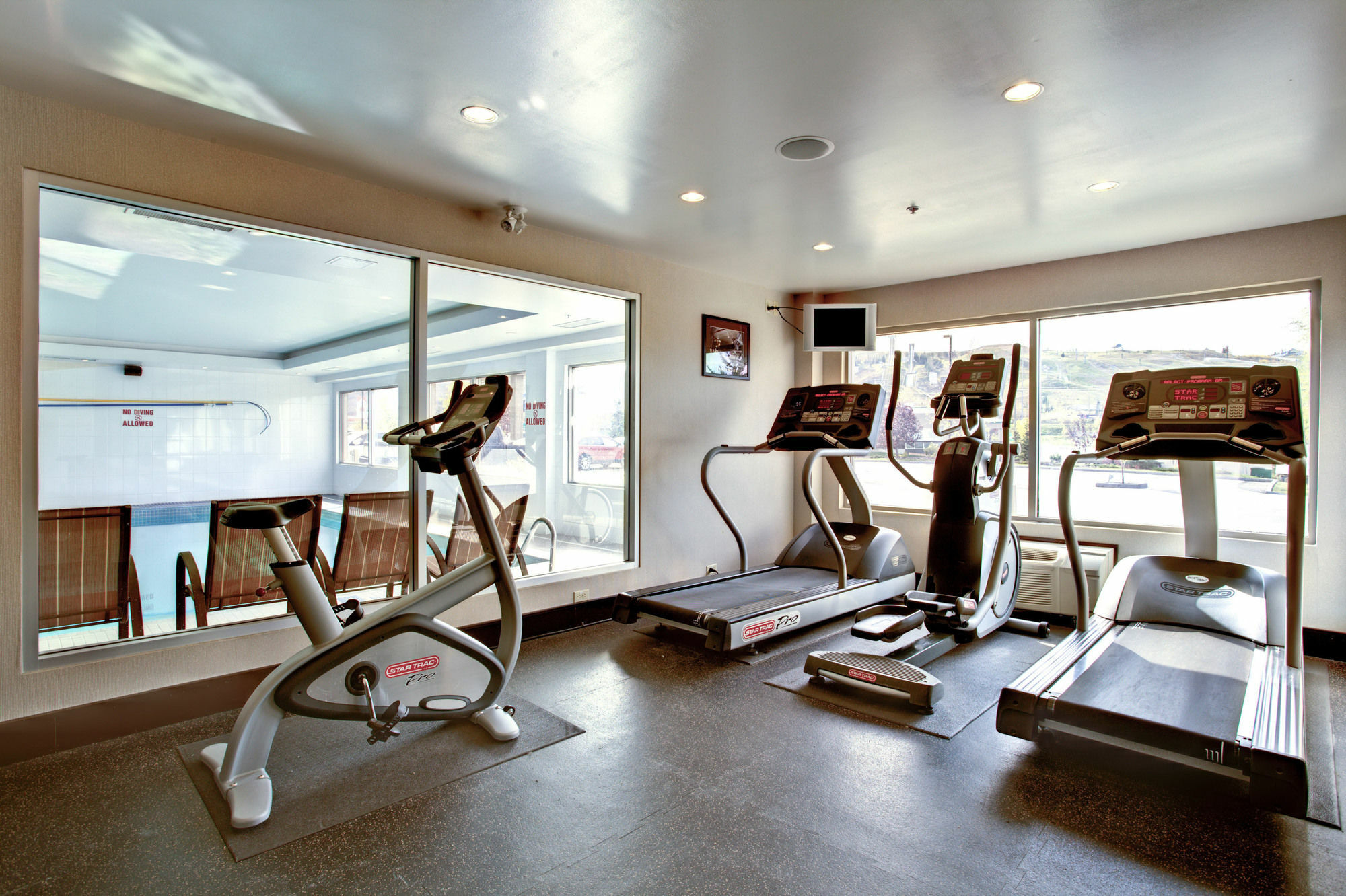 Sandman Hotel & Suites Calgary West Esterno foto