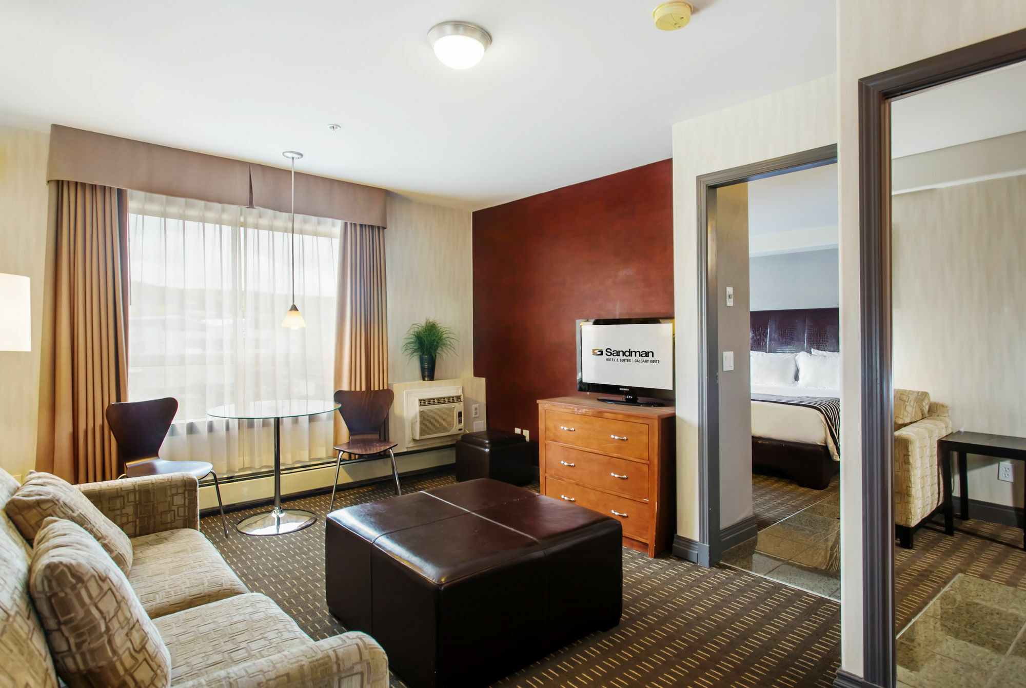 Sandman Hotel & Suites Calgary West Esterno foto